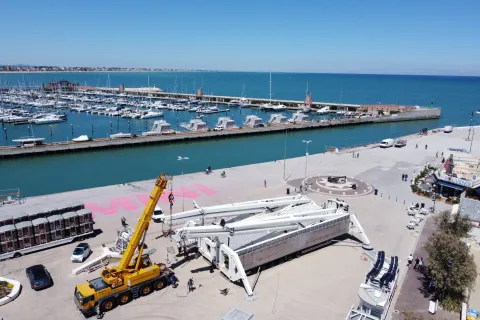 Operazioni di montaggio della ruota panoramica 2021 