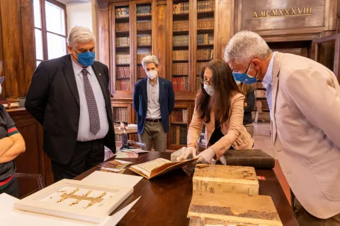 restauro bibbia veneziana biblioteca gambalunga