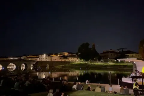 Alexander Romanovsky alla Piazza sull'Acqua