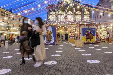 Al meni in piazza Cavour