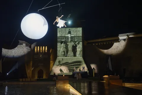 spettacolo apertura Fellini Museum