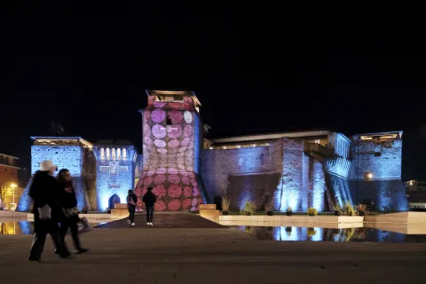 Video mapping in Piazza Malatesta