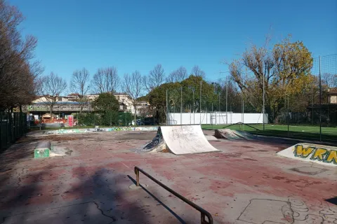 pista skateboard - nel Parco Cervi