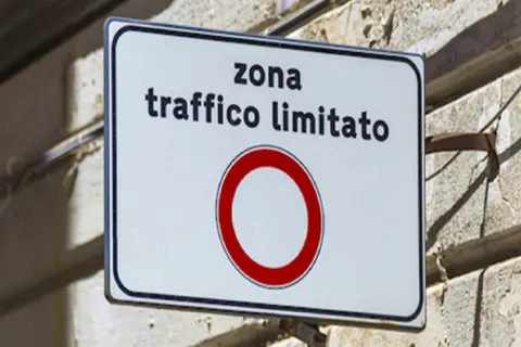 cartello ztl - zona traffico limitato