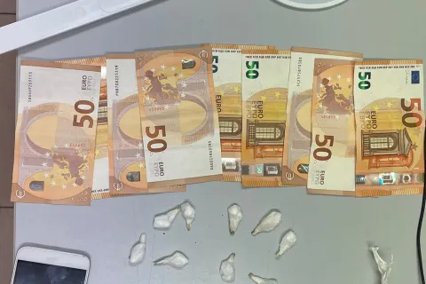 sequestro droga e denaro in contanti