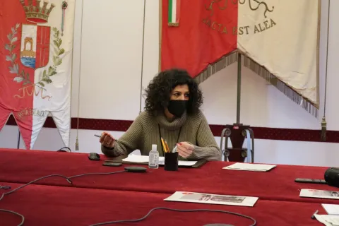 conferenza stampa asili