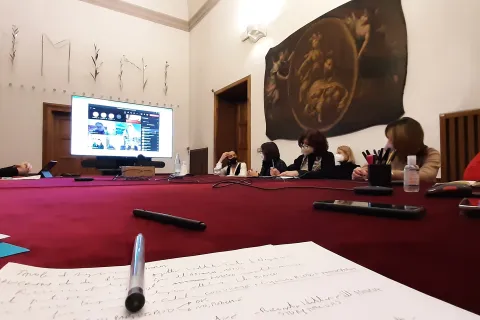 tavolo negoziazione ritorno all'astoria