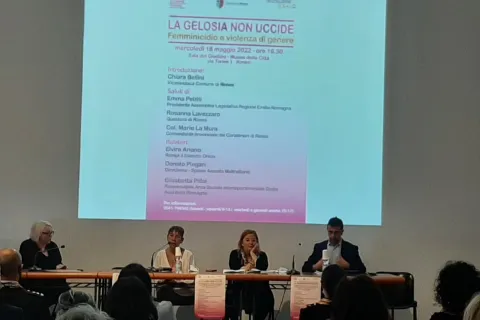 incontro pubblico tema femminicidio