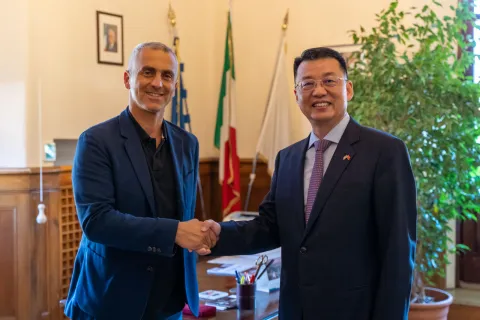 Console generale cinese, Liu Kan