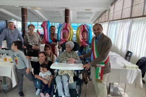 100 anni nonna Adele