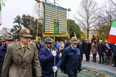 inaugurazione monumento ana