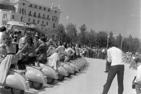 Immagini degli anni Cinquanta negli scatti inediti di Amedeo Montemaggi