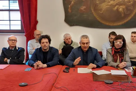 conferenza stampa statale 16