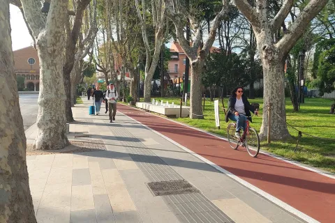 ciclabile piazza C. Battisti