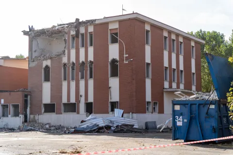sopralluogo al cantiere alla presenza del sindaco Sadegholvaad e del direttore territoriale dell'Agenzia del Demanio Luca Michele Terzaghi e del vicedirettore territoriale Roberto Capuano
