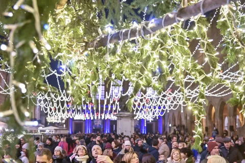 illuminazione piazza cavour