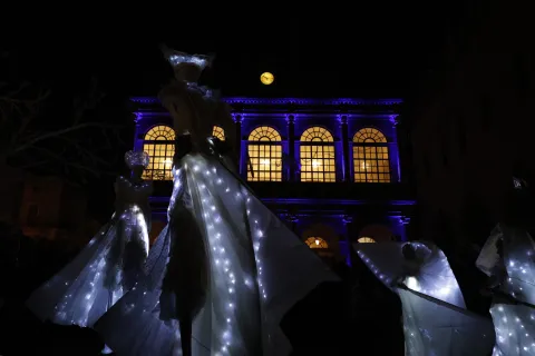 Rimini accende le luci sul Natale