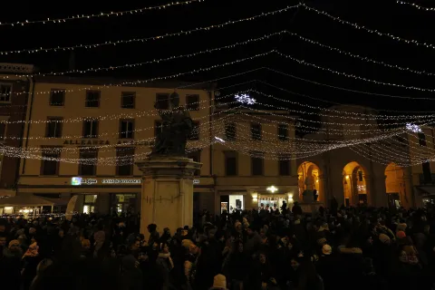 Rimini accende le luci sul Natale