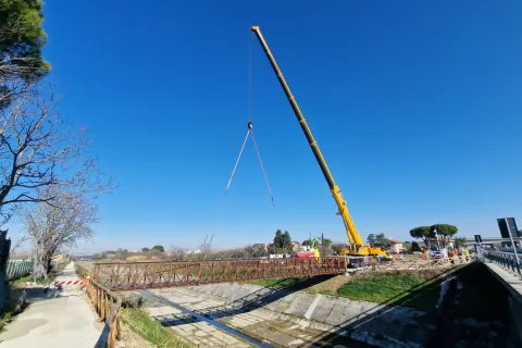 Ponte ciclopedonale sul Deviatore Ausa:  varo della struttura