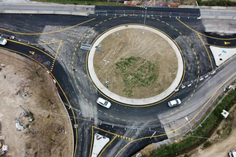 Rotatoria SS16 - via Grazia Verenin