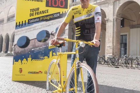 Allestimenti Tour de France Piazza Cavour