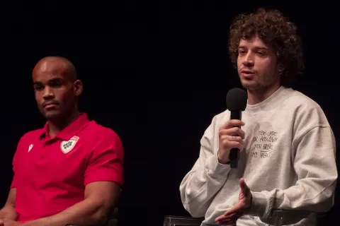 Maxime Mbanda e Marco Bezzecchi raccontano a più di 200 studenti come lo sport sia palestra di vita