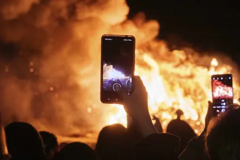 fogheraccia al porto