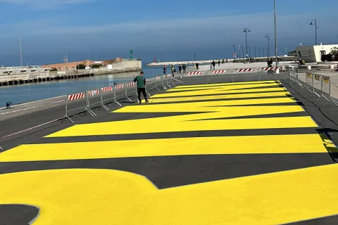 Scritta RIMINI al porto