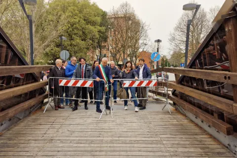 riconsegnato il ponte degli scout alla città