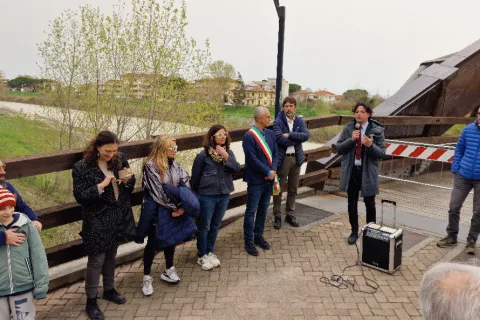 riconsegnato il ponte degli scout alla città