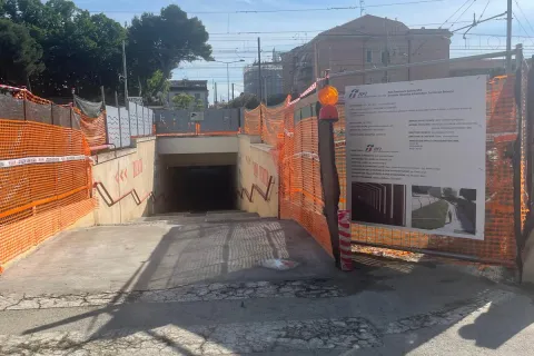 sottopasso del grattacielo