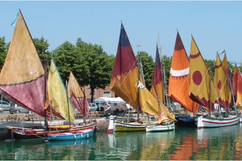 barche al porto di rimini