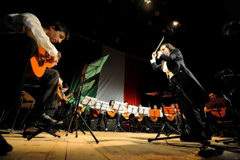 italian youth guitar orchestra