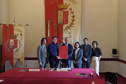 Il sindaco Jamil Sadegholvaad riceve una delegazione imprenditoriale della città cinese di Foshan