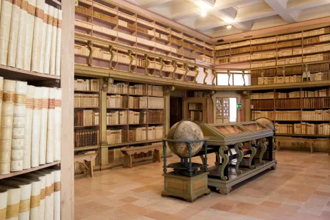 biblioteca gambalunga