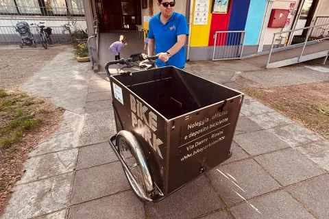 libri in cargo bike