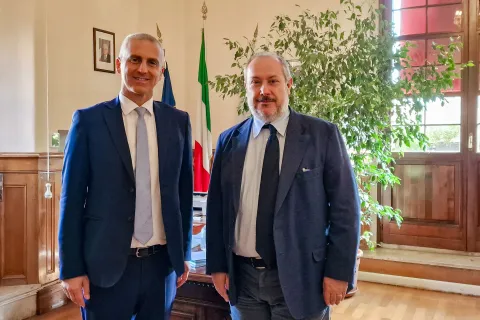 sadegholvaad e comandante dei vigili del fuoco ferraiuolo