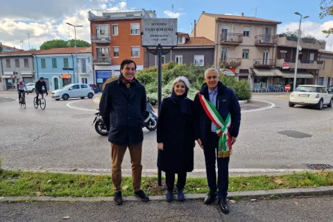 intitolazione rotatoria enzo tortora