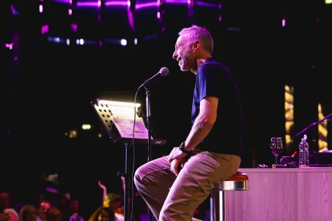 Linus porta al Teatro Galli il suo “RADIO LINETTI LIVE IN TOUR”