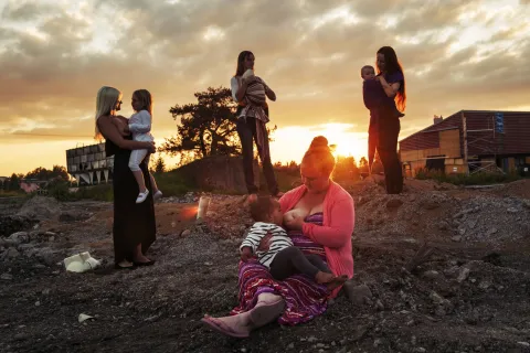 mostra seni invisibili