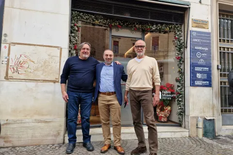 titolari_barberia_con_assessore_juri_magrini