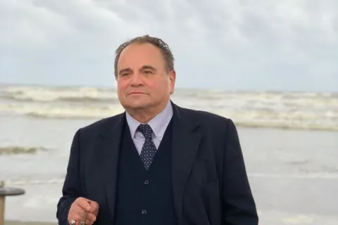 raccolta poetica di Nevio Spadoni - libri da queste parti 2025