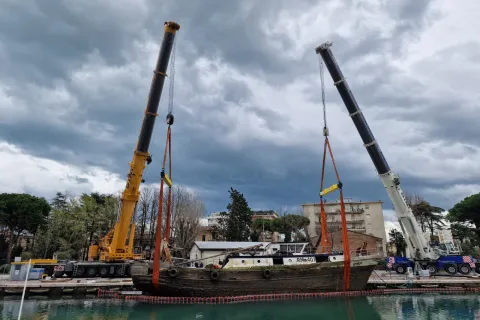 Recupero relitto del peschereccio "Genius"