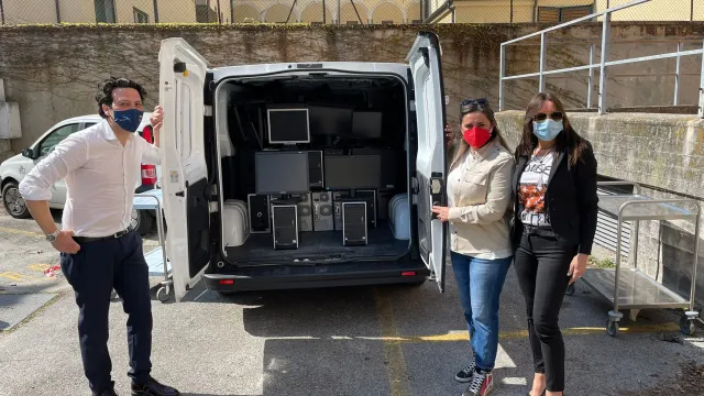 attrezzature informatiche donate