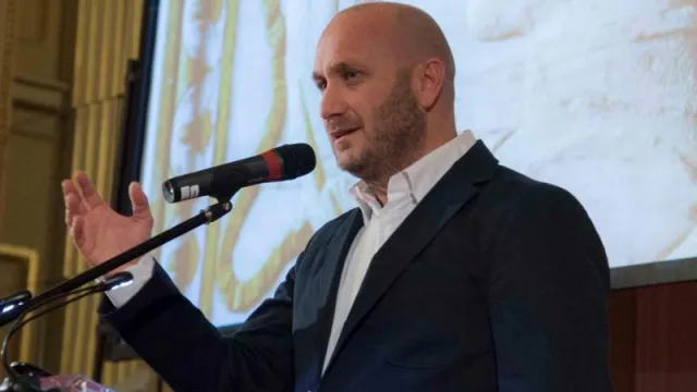 Max Sirena - Luna Rossa