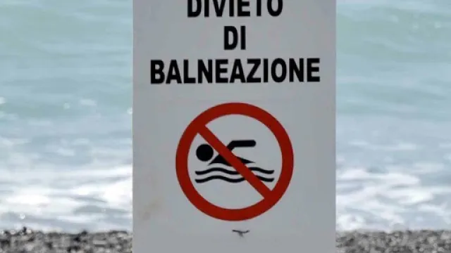 divieto di balneazione