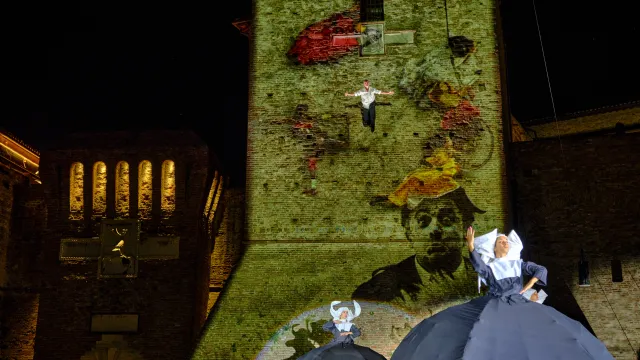 spettacolo apertura Fellini Museum