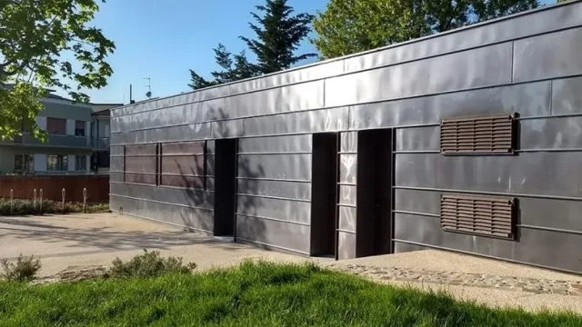 chiosco bar in Piazza Francesca da Rimini