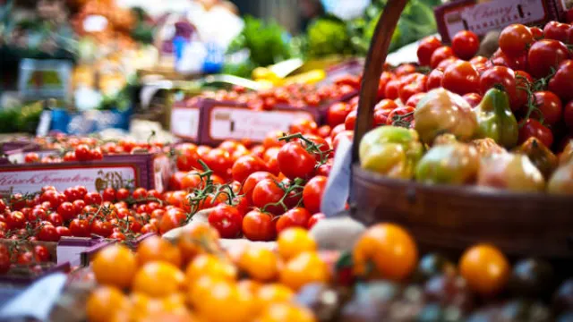 mercato prodotti agricoli