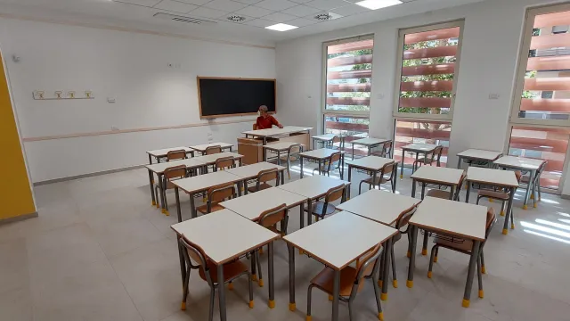 primi arredi scuole ferrari